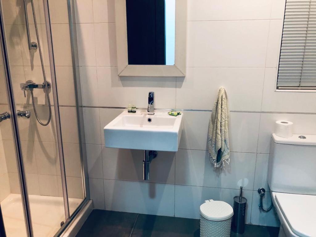 Modern Haven In Ta'Xbiex Apartment Ta Xbiex Ngoại thất bức ảnh